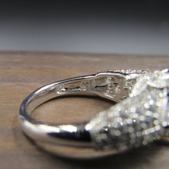 Size 5 Sterling Silver Square Cubic Zirconia Ring - Picture 4 of 7